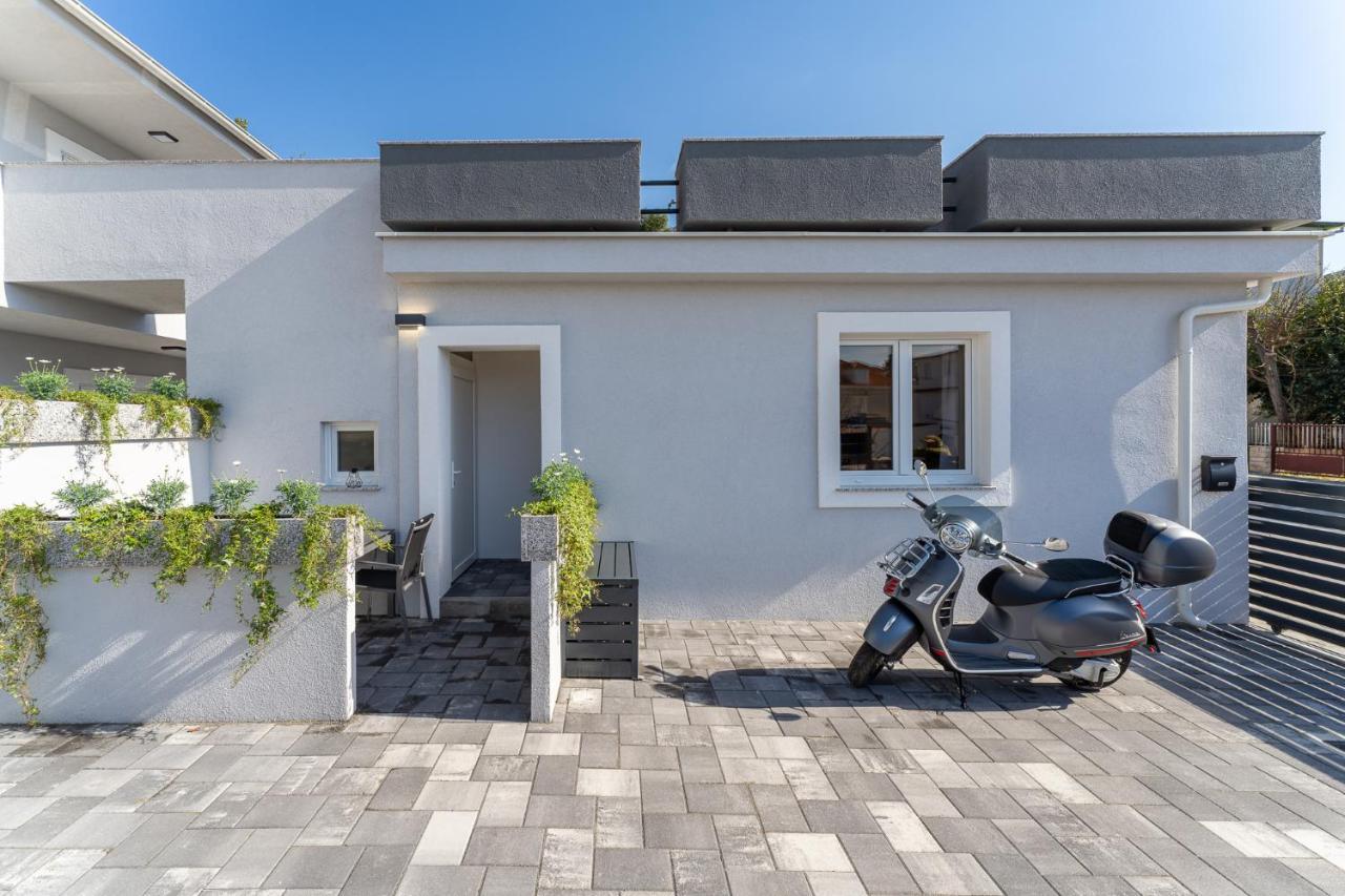 Villa Sogi Biograd Na Moru Exteriör bild