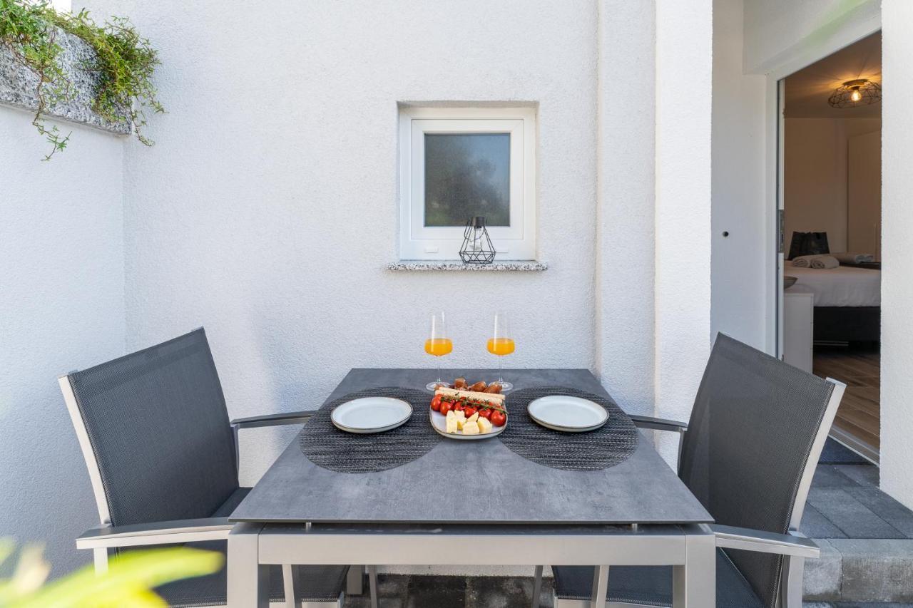 Villa Sogi Biograd Na Moru Exteriör bild